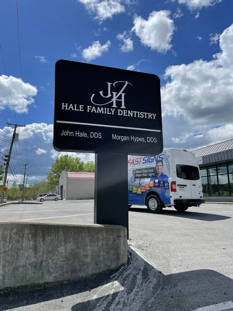 Dr. Johnathon Hale DDS