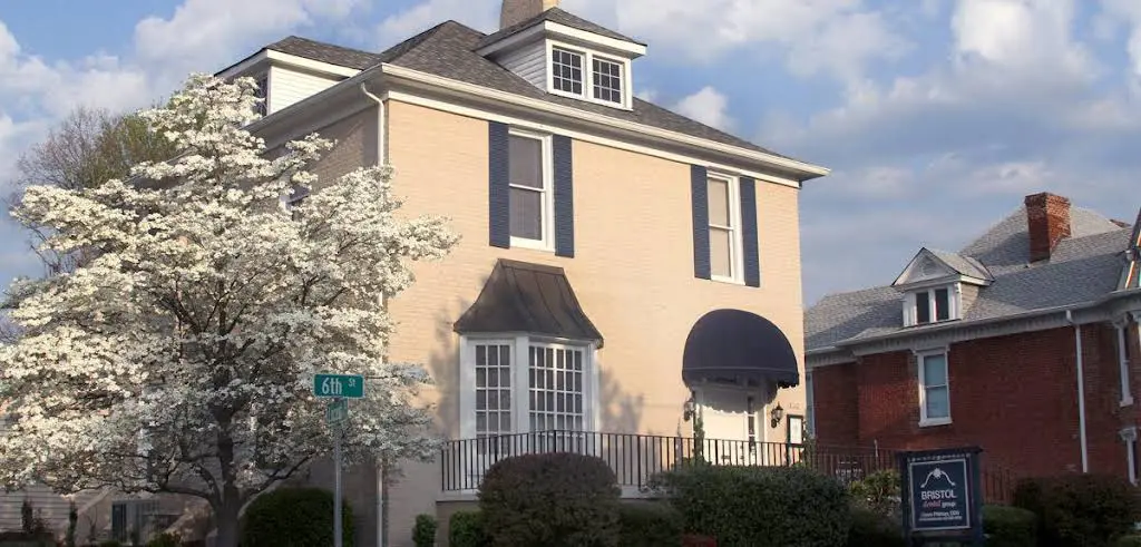 Alamont Dental Associates