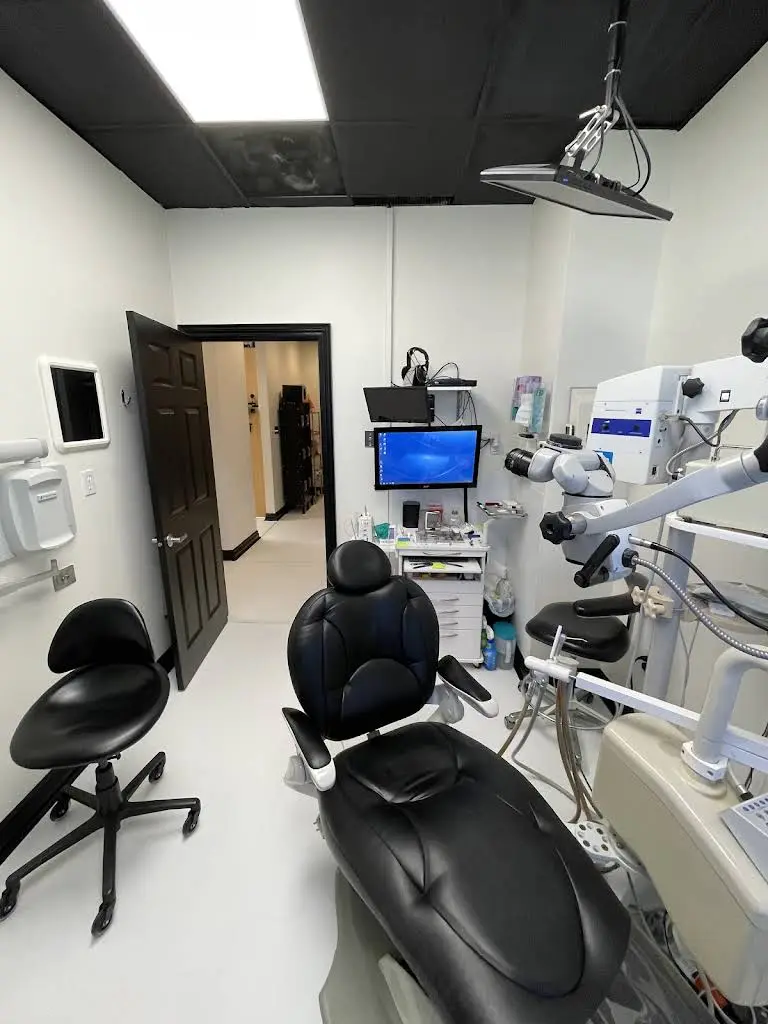 Dr. Charles Clarke - Advanced Endodontics