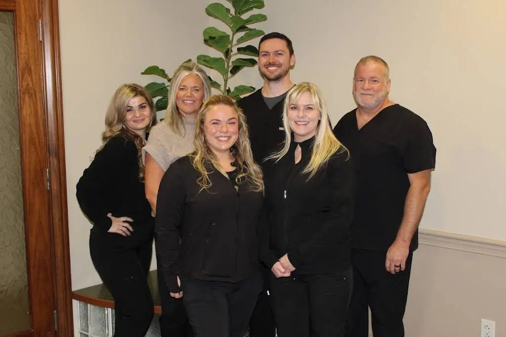 St. Louis Dentures and Implants
