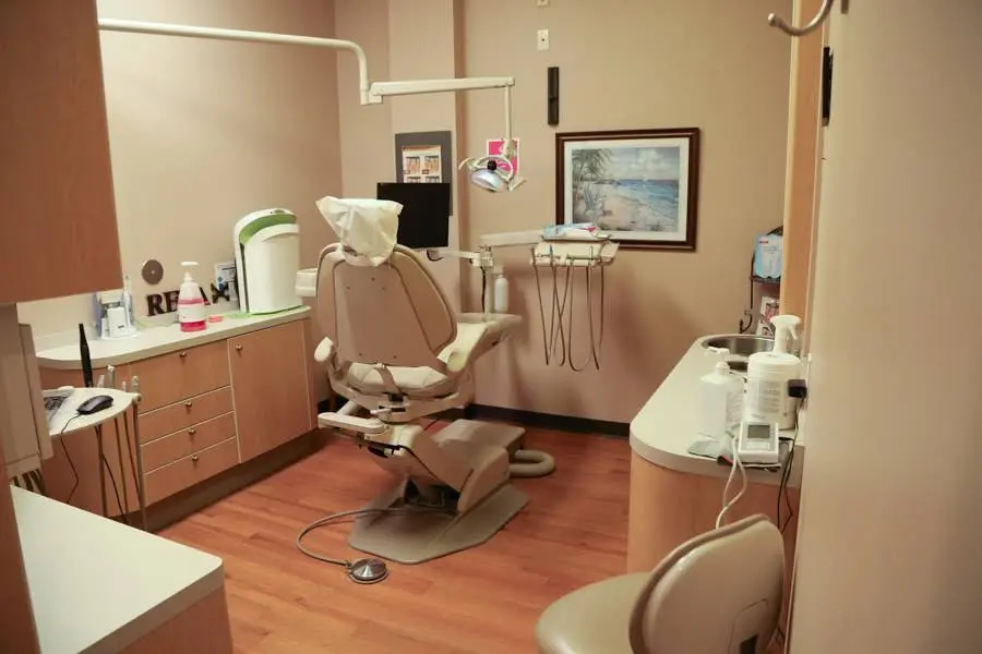 Stallings Dental - Professional dental clinic exterior with modern facilities