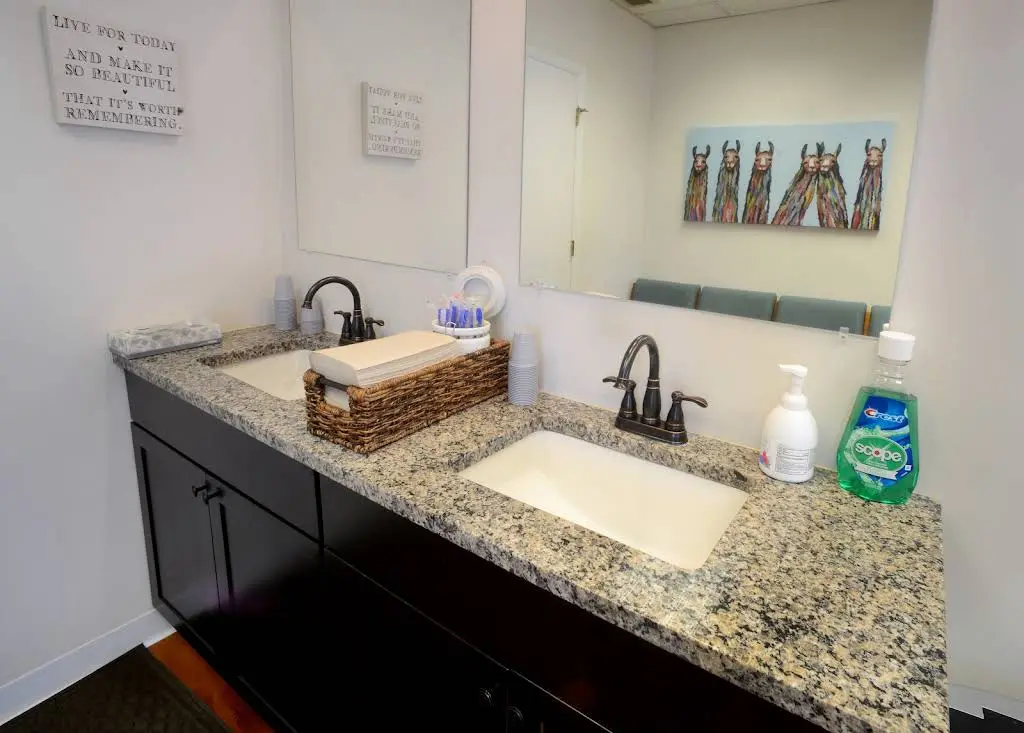 Roanoke Valley Orthodontics: David L Jones, DDS