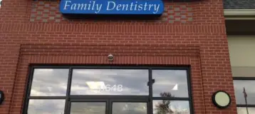 Des Peres Smiles