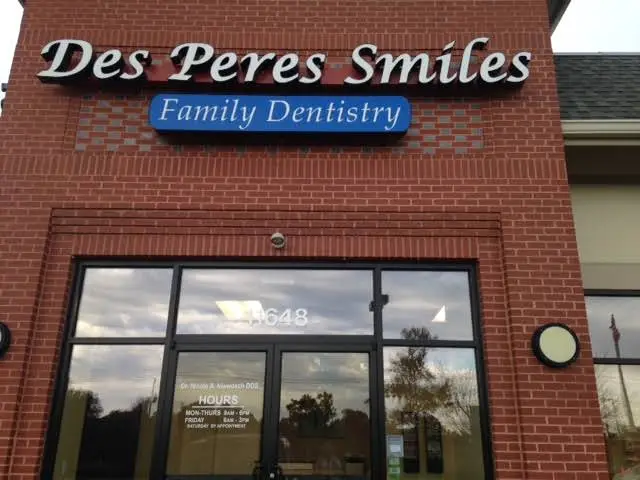 Des Peres Smiles