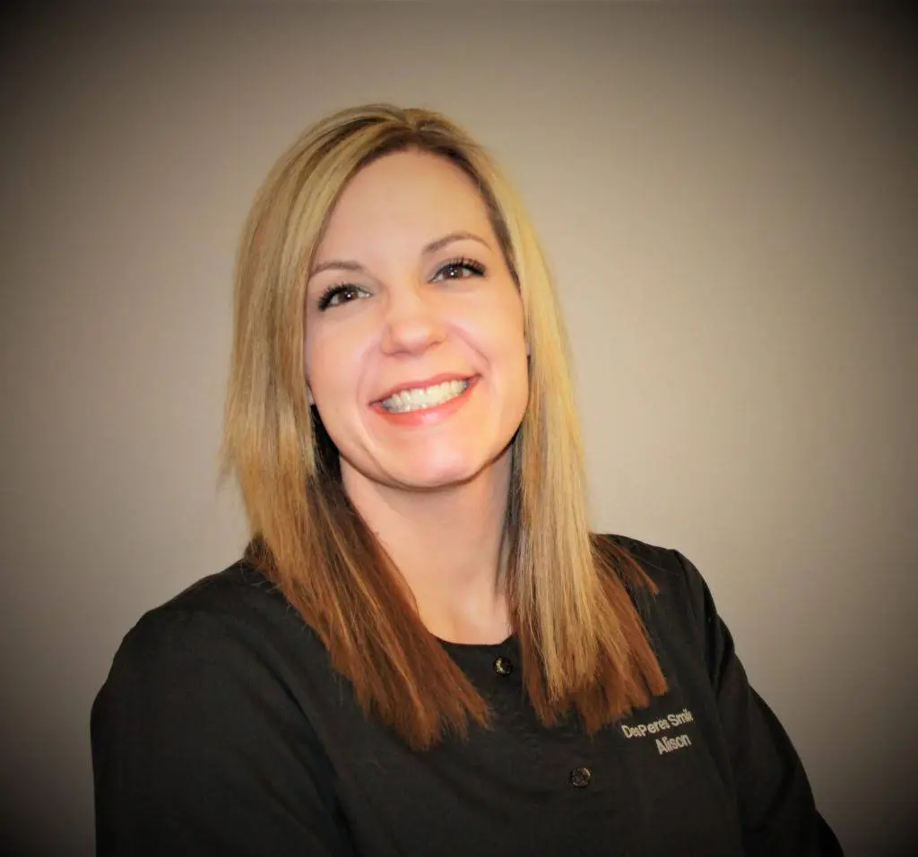 Des Peres Smiles