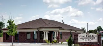 Knoxville Smile Center - Michael J Solly, DDS