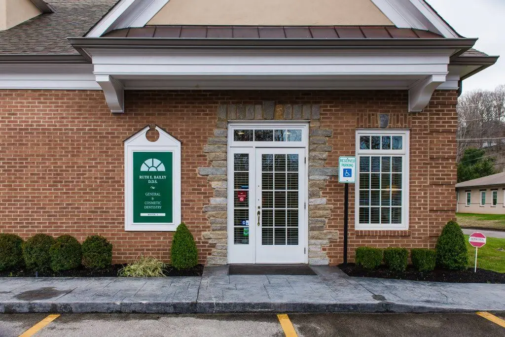 Cosmetic Dentistry of Knoxville