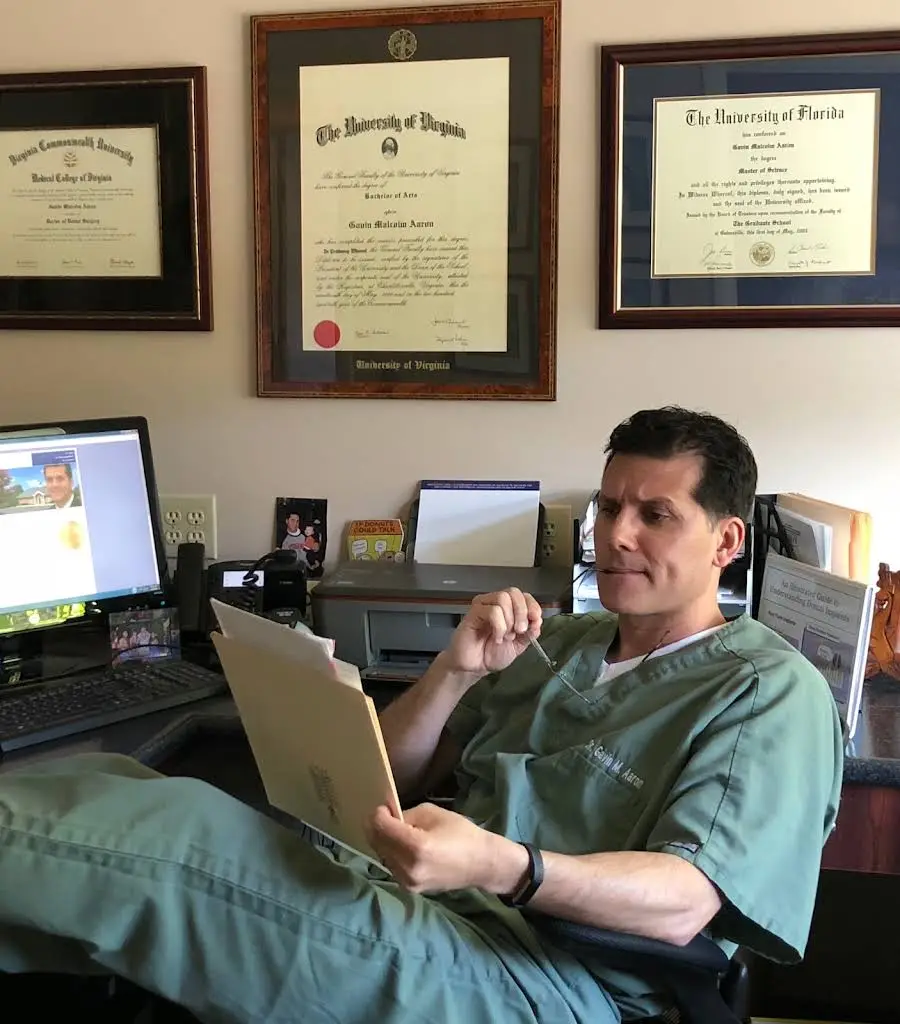 Aaron Periodontics and Dental Implants