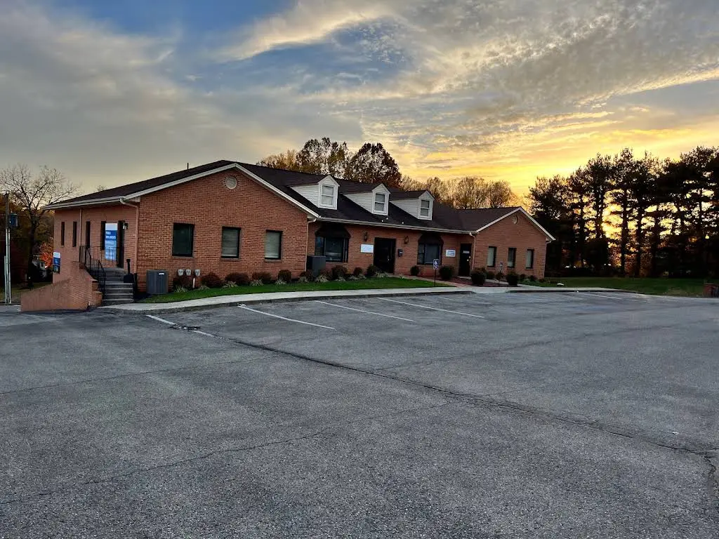 Roanoke Valley Orthodontics: David L Jones, DDS