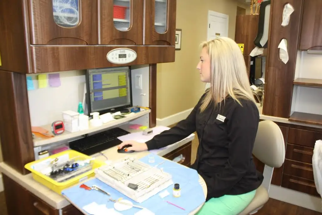 Advance Family Dental