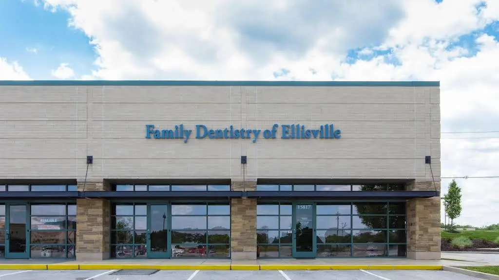Family Dentistry of Ellisville - Professional dental clinic exterior with modern facilities