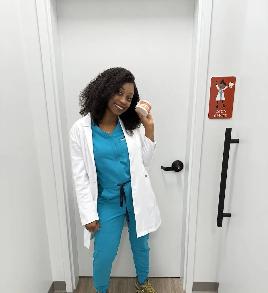 Bloomy's Pediatric Dentistry