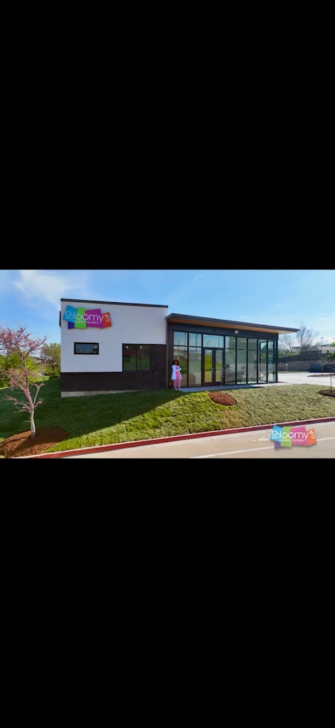 Bloomy's Pediatric Dentistry