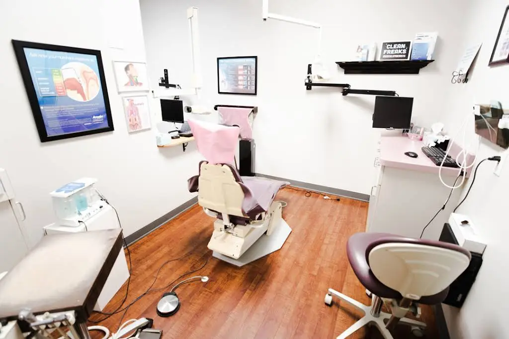 Town and Country Cosmetic Dentistry and Implant Center