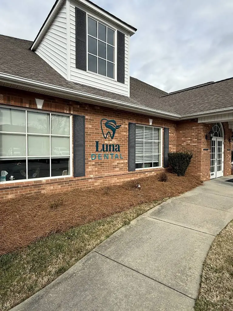 Luna Dental