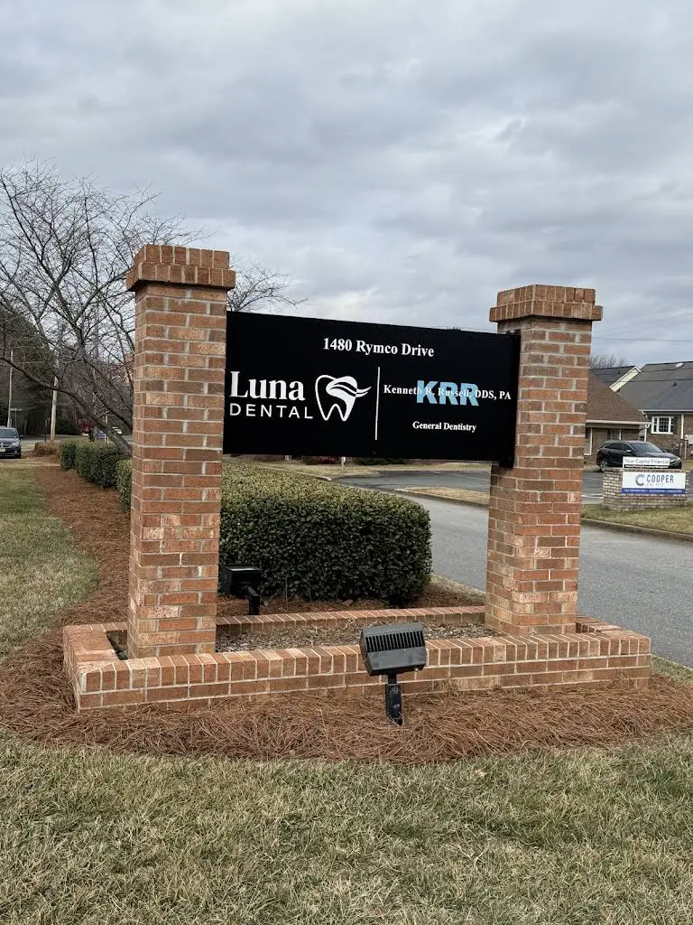 Luna Dental