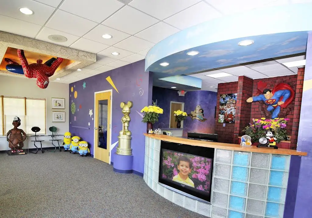 Kids Dentistry of Chesterfield: Homer Sedighi, D.M.D., Jessica Martin, D.M.D., Pediatric Dentistry - Professional dental clinic exterior with modern facilities