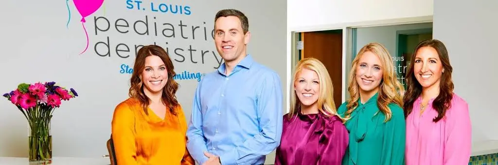 St. Louis Pediatric Dentistry - Professional dental clinic exterior with modern facilities