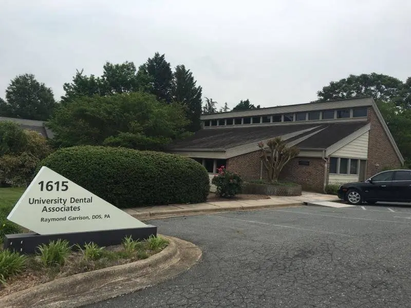 University Dental Associates Hawthorne - Professional dental clinic exterior with modern facilities