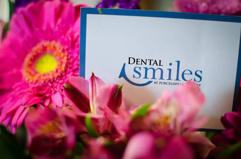 Dental Smiles at Purcellville Gateway - Professional dental clinic exterior with modern facilities