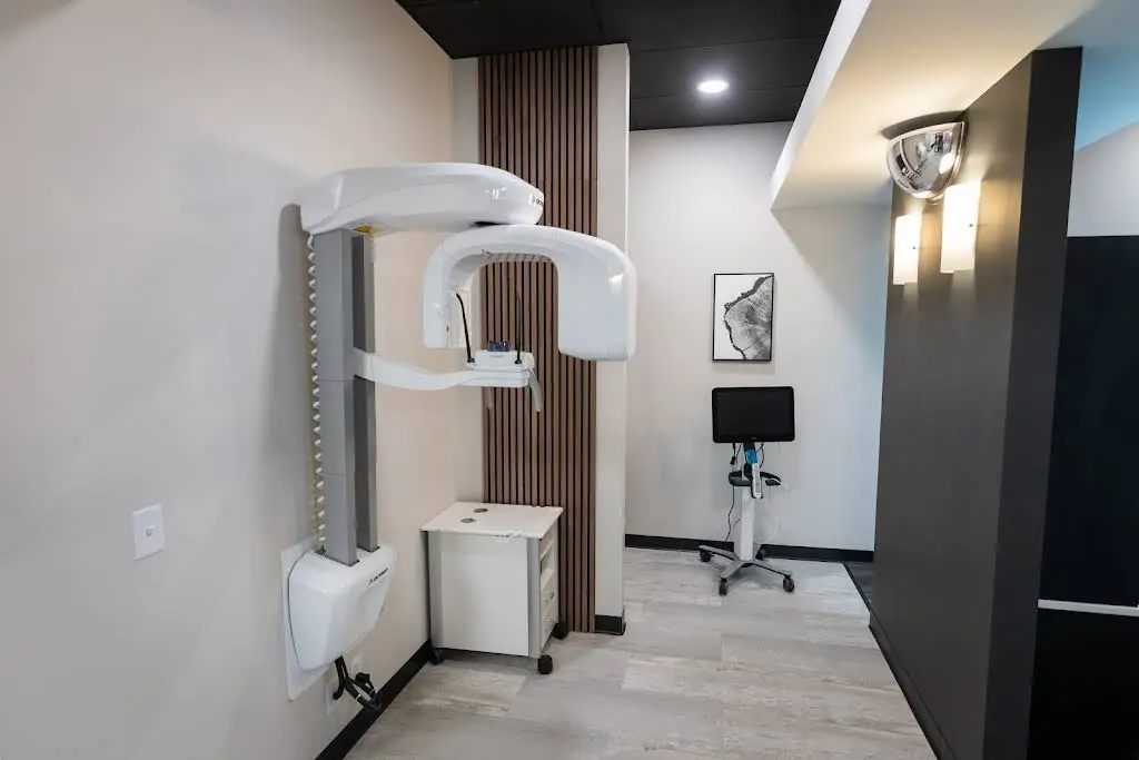 Confident Smiles and Implants O'Fallon