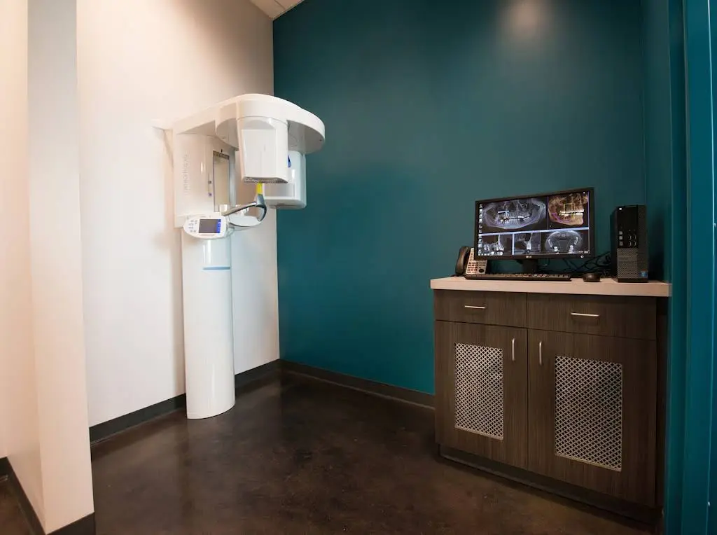 Advanced Implants & Periodontics; Dr. Melanie Towe PA