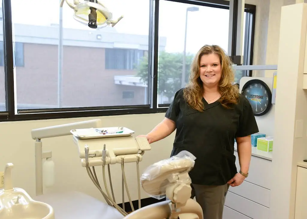 William J Hall DDS, PA