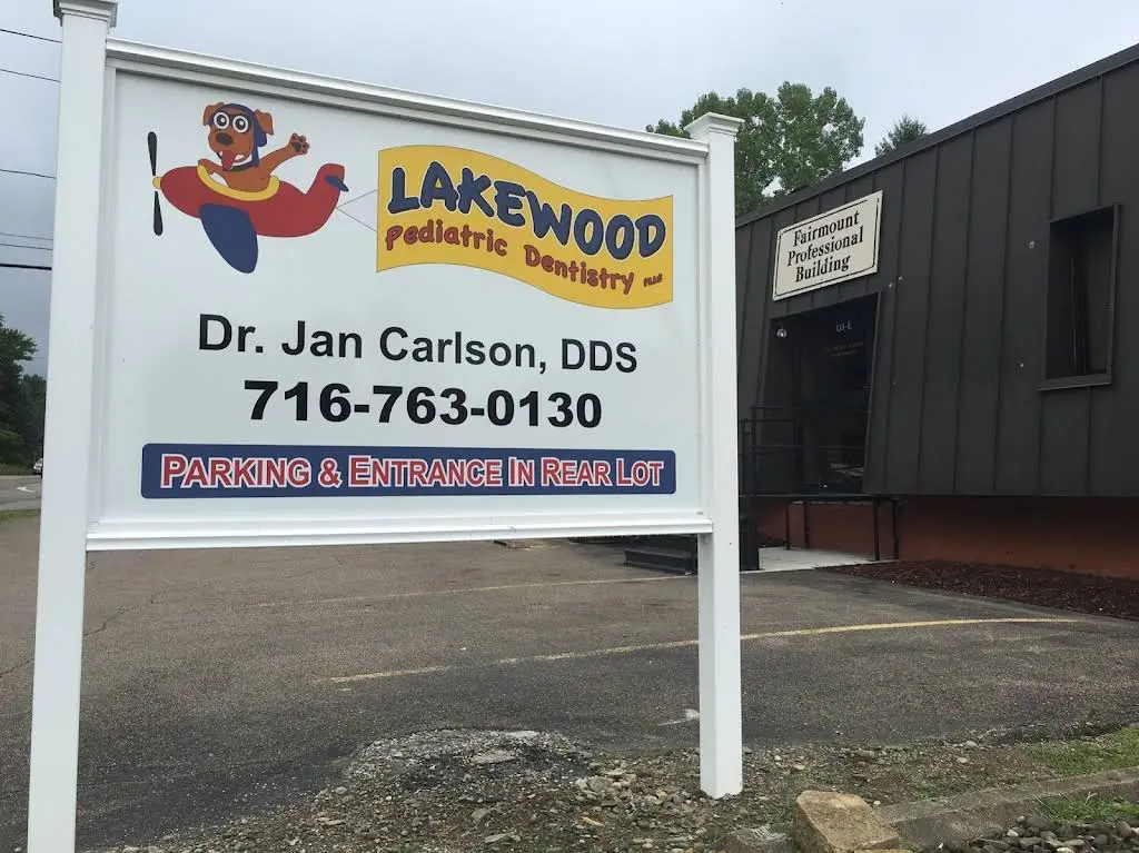 Lakewood Pediatric Dentistry - Professional dental clinic exterior with modern facilities