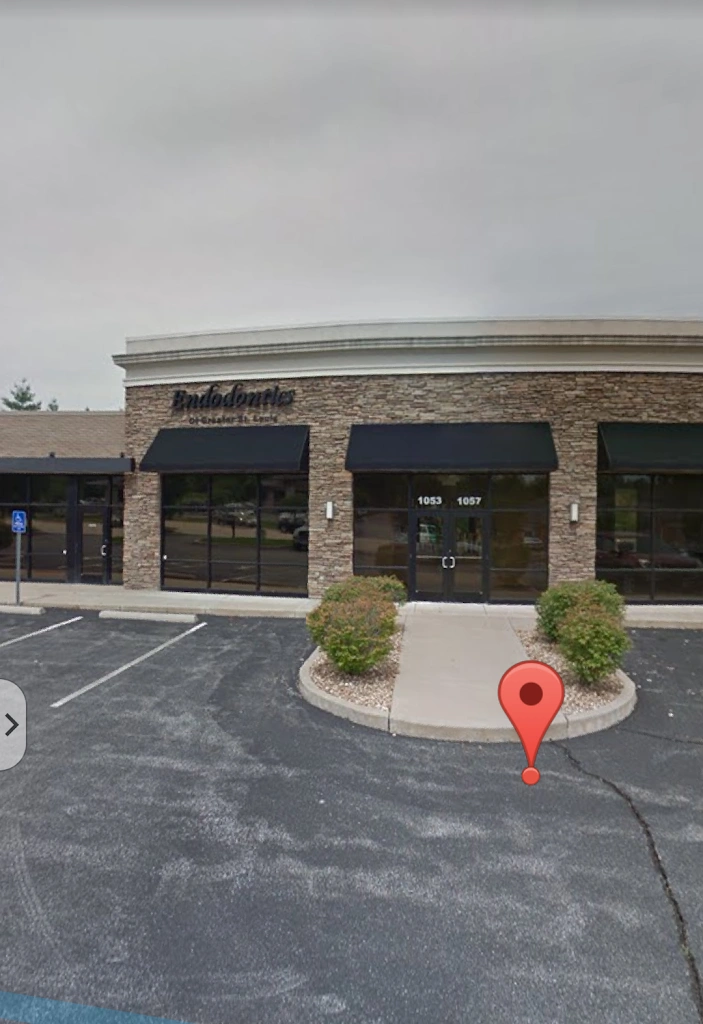 Elmore Spencer J DDS / Endodontics of Greater St. Louis - Professional dental clinic exterior with modern facilities