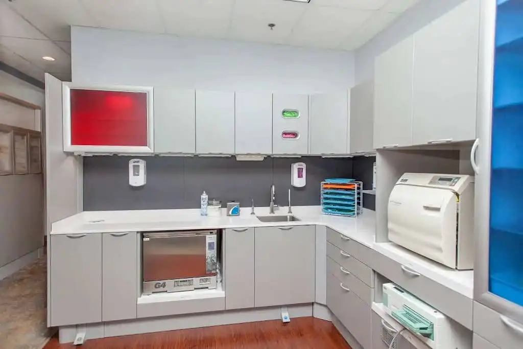 Dr. Jack T. Kayton Family & Cosmetic Dentistry