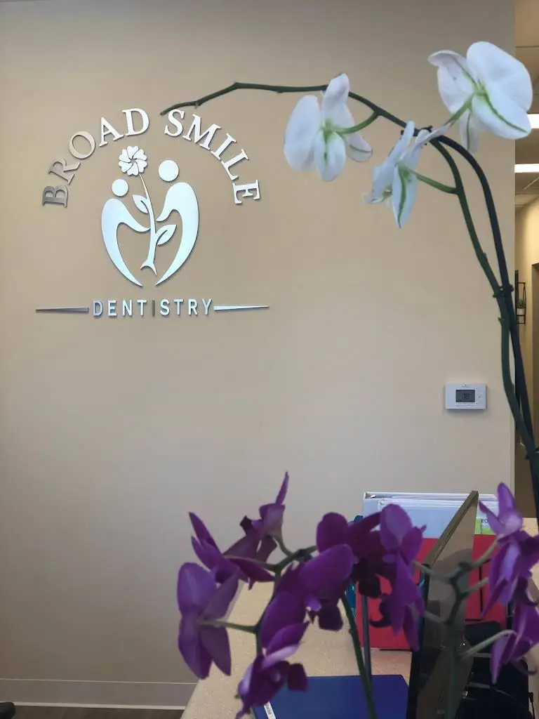 Broad Smile Dentistry