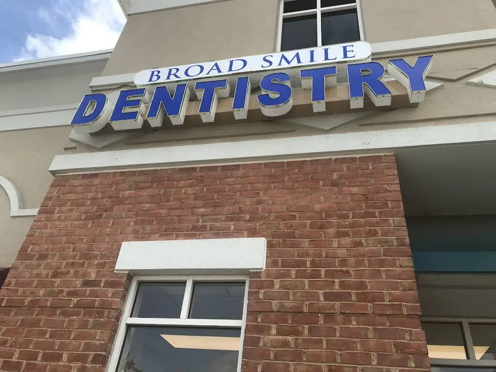 Broad Smile Dentistry