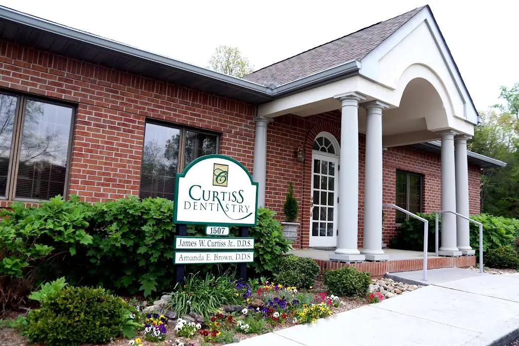 Curtiss Dentistry of Maryville