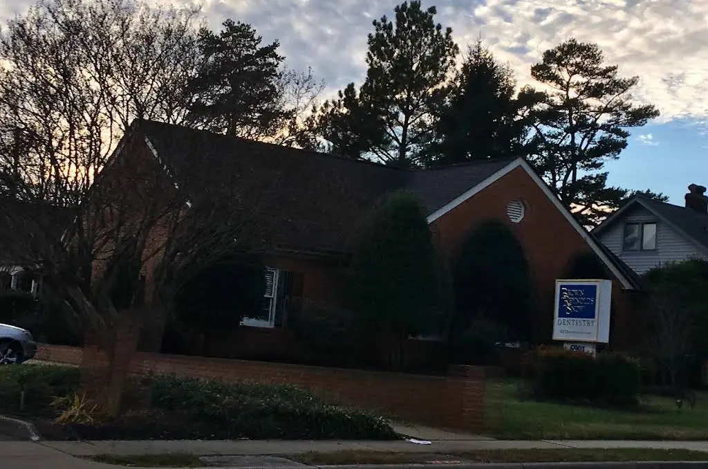 Brown, Reynolds, Snow, LeNoir Dentistry