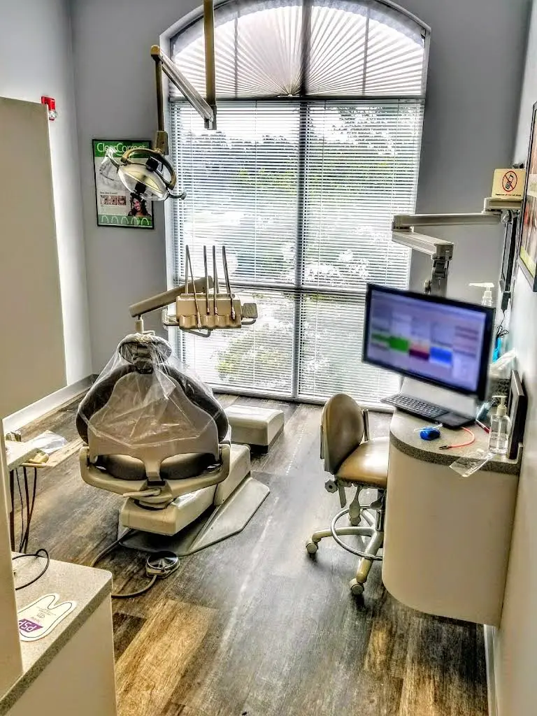 Holistic Dental: Stella O. Nnadi DMD