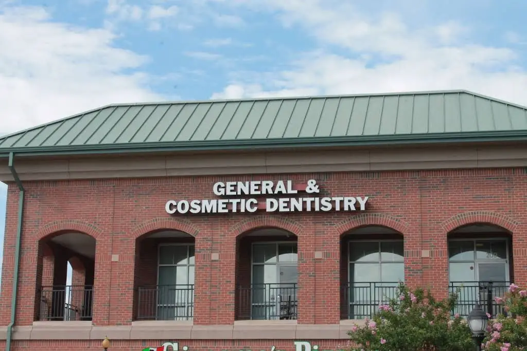 Holistic Dental: Stella O. Nnadi DMD