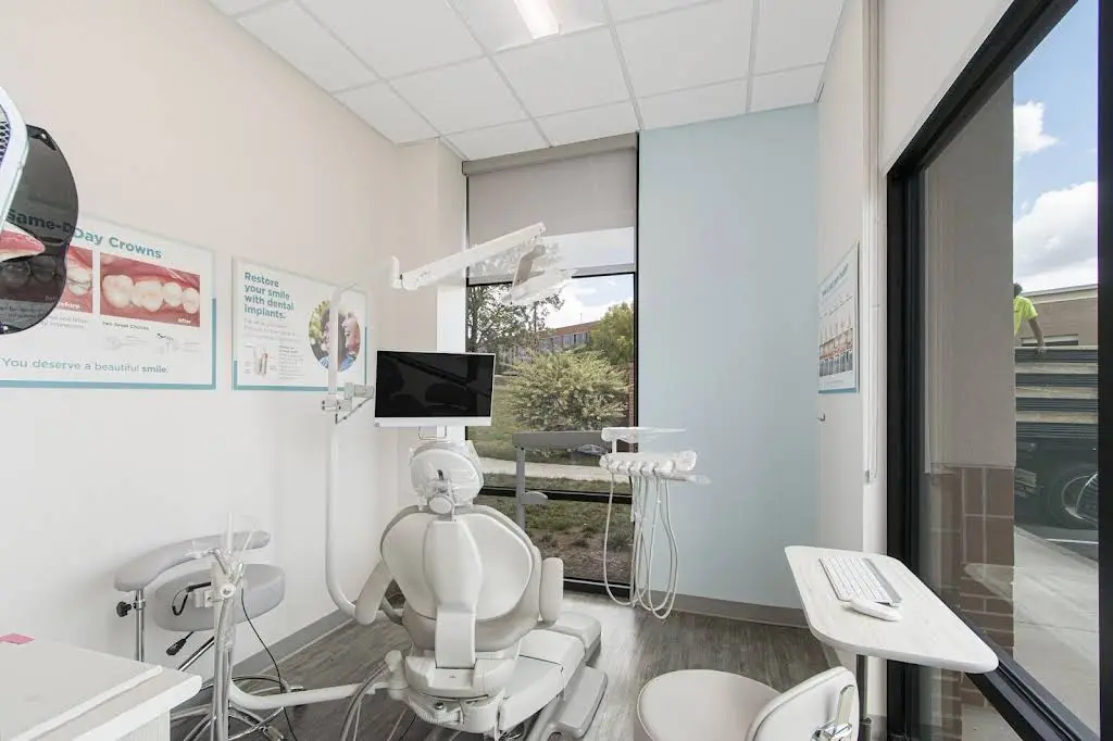 University Modern Dentistry