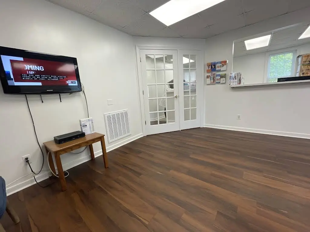 Far Soltanian Family Dentistry