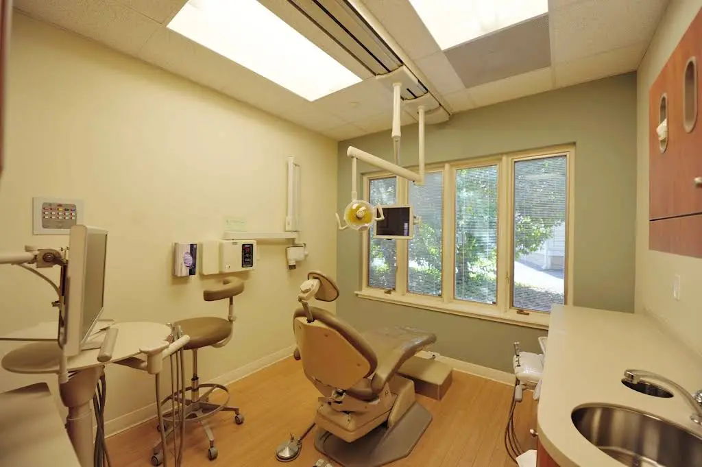Dr. Allen J Davia DDS / Davia Dental Richmond