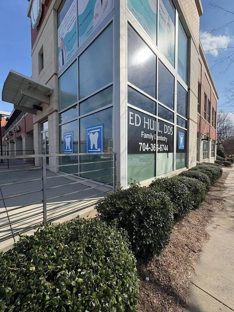 ED HULL, DDS
