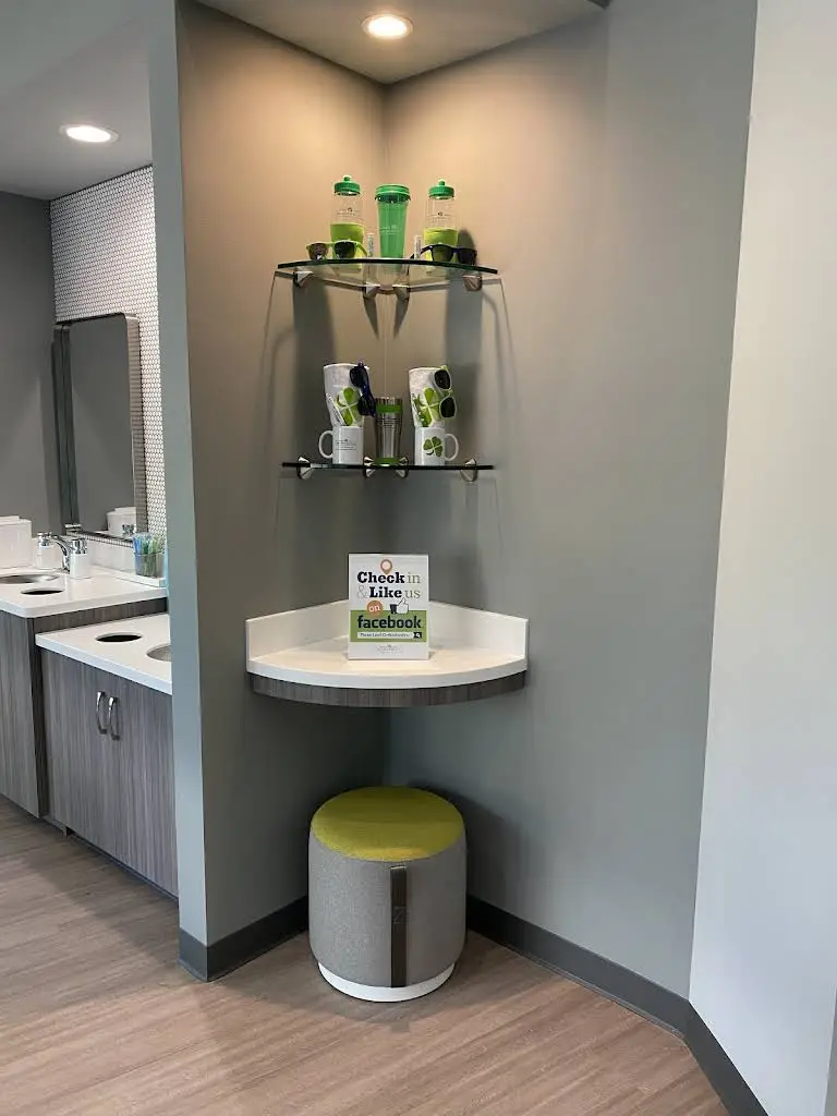 Three Leaf Orthodontics