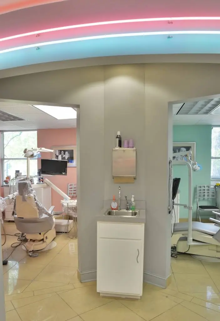 Lane & Associates Family Dentistry - Durham Broad Street