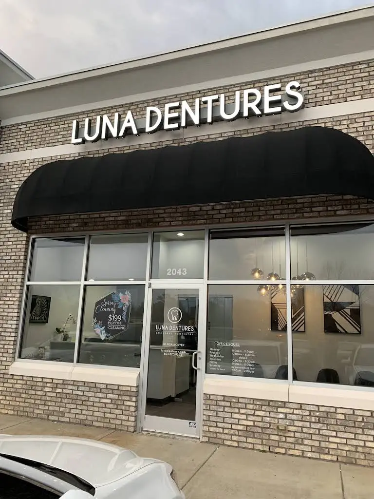 Luna Dentures and General Dentistry