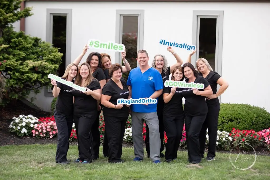 Ragland Orthodontics - Professional dental clinic exterior with modern facilities