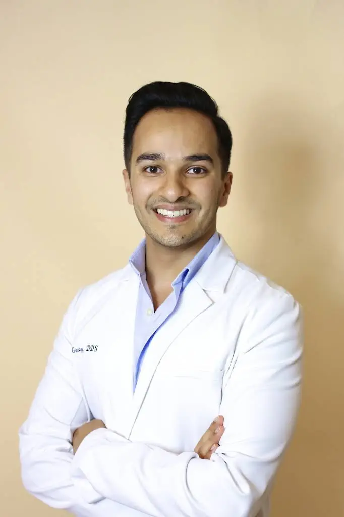 818 Dental