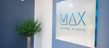 Max Dental Studio