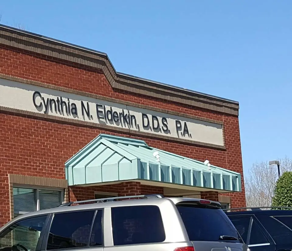 Stonehenge Family & Cosmetic Dentistry: Cynthia Elderkin, DDS
