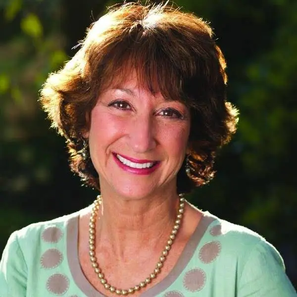 Port Warwick Dental Arts - Dr. Lisa Marie Samaha