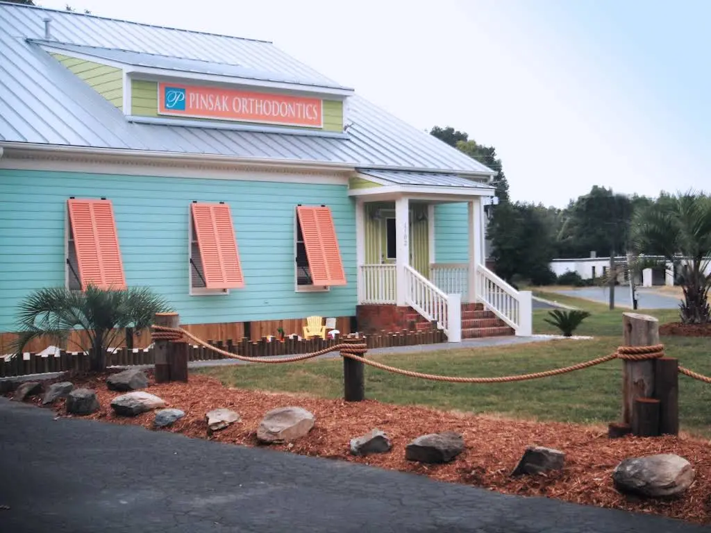 Pinsak & Sayania Orthodontics