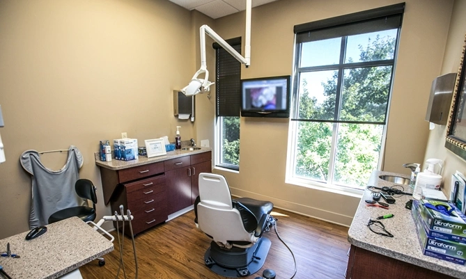 Royal Oak Dental Group at Cornerstone